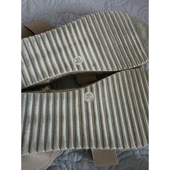 Women's Lot of 3 Used Shoes sizes 9.5 & 10 - Picture 6 of 7